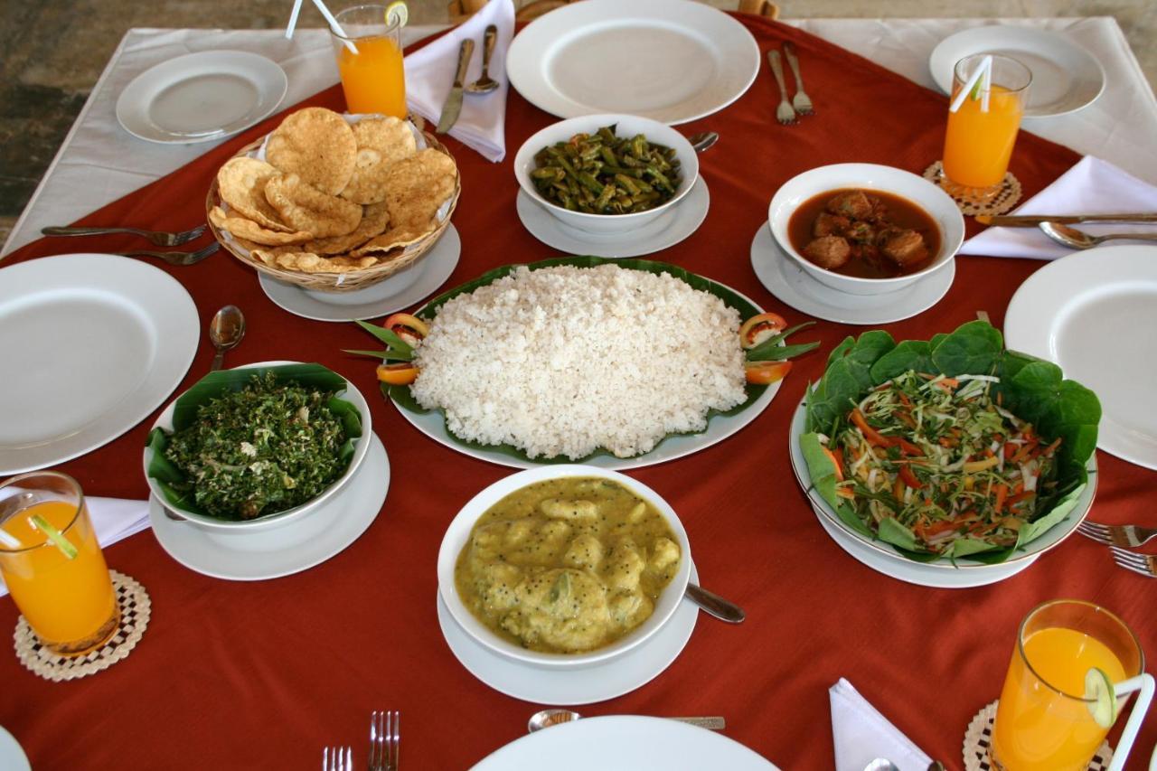 Hibiscus Garden Hotel تيساماهاراما المظهر الخارجي الصورة