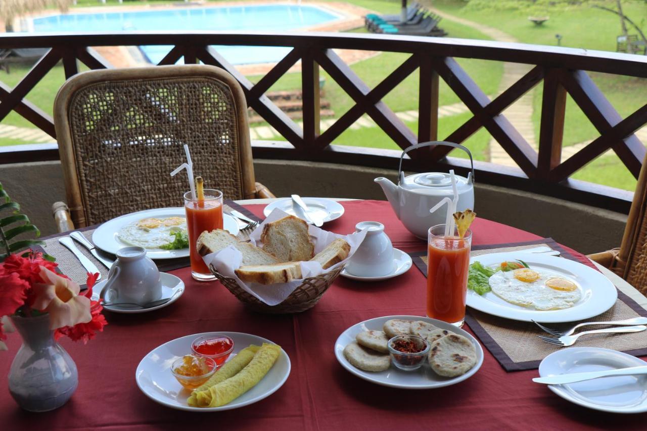 Hibiscus Garden Hotel تيساماهاراما المظهر الخارجي الصورة